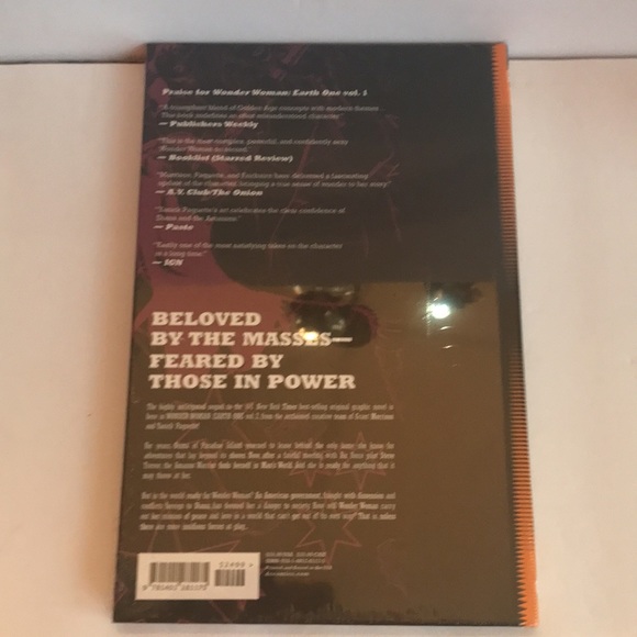 Wonder Woman Earth One Vols 1 & 2 - Picture 6 of 7